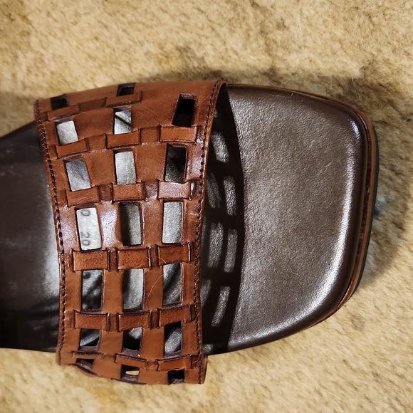 COLE HAAN geometric wedge sandal, Brown leather, size 8.5 - Picture 7 of 7